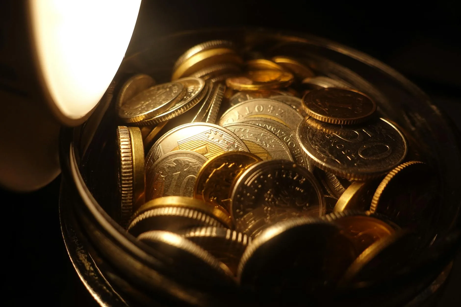 Edge Lettering Errors obverse showing date and mint mark detail under macro studio lighting
